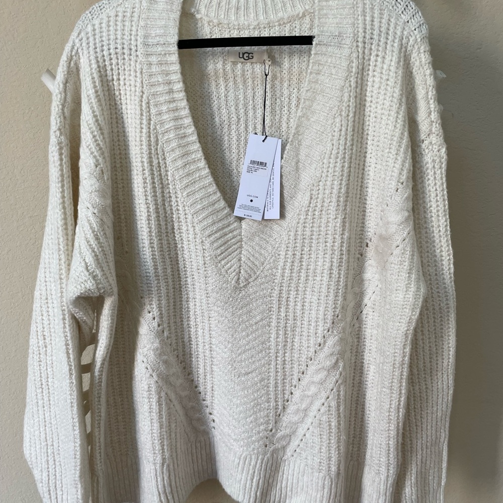 Ugg crème colored V neck.